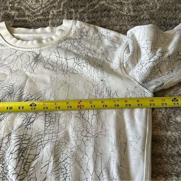 Lululemon Perfectly Oversized Crew Thread Dye White Black Cotton Terry 2 - Picture 8 of 8
